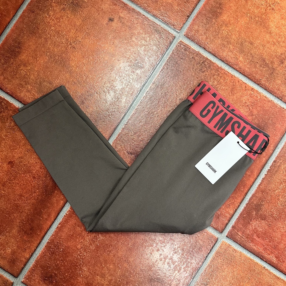 NWT Gymshark Two Tone Seamless Cropped Compression Athletic Leggings